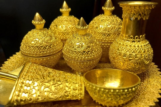 Thông tin kinh tế Mỹ tích cực bất ngờ kéo giá vàng thế giới sụt giảm mạnh