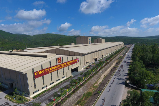 Hoa Sen hợp tác với tập đoàn năng lượng hàng đầu Singapore phát triển bền vững năng lượng sạch