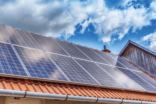 Đề xuất điện mặt trời dư thừa bán cho EVN giá 671 đồng/kWh