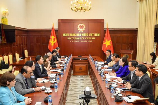Thống đốc Nguyễn Thị Hồng tiếp và làm việc với Đoàn các Giám đốc điều hành của ADB