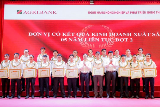 Agribank phát động thi đua hoàn thành nhiệm vụ, kế hoạch kinh doanh những tháng cuối năm 2024