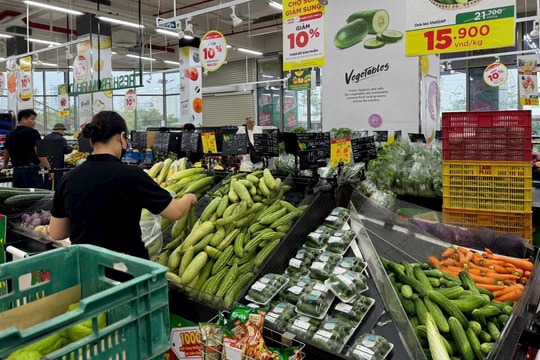 Bộ Công Thương: “Người dân không cần tích trữ quá nhiều thực phẩm”