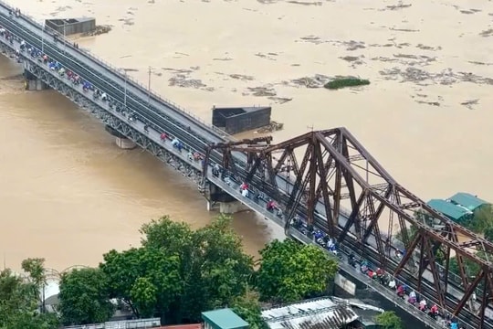 Mực nước trên sông Hồng, sông Đuống đã vượt mức báo động 2