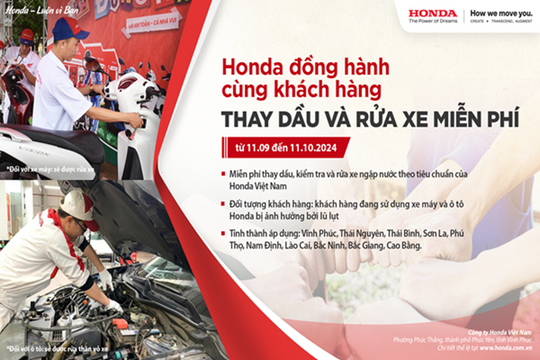 Xe Honda của người dân các tỉnh miền Bắc bị hư hại do mưa lũ được kiểm tra và thay dầu miễn phí