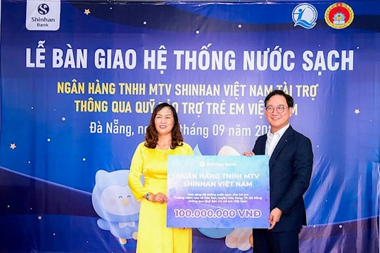 Ngân hàng Shinhan Việt Nam trao tặng hệ thống nước sạch và tổ chức ngày hội trung thu tại Trường mầm non Hoà Sơn, Hoà Vang, Đà Nẵng
