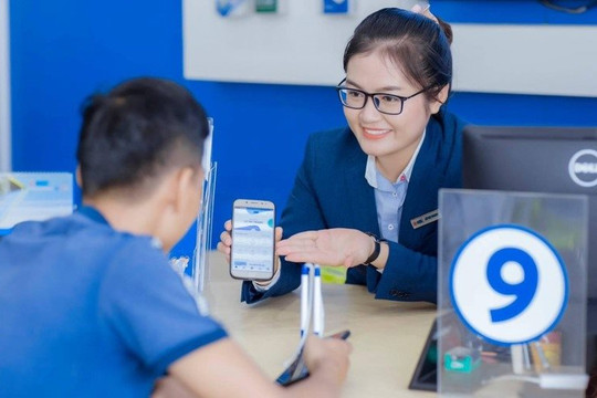Tín dụng khởi sắc, mua cổ phiếu ngân hàng nào để gia tăng lợi nhuận?