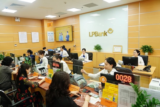 Lãi suất huy động tại Ngân hàng LPBank tháng 10/2024
