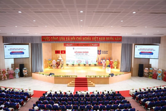 Trường Đại học Ngân hàng TP. Hồ Chí Minh khai giảng năm học mới 2024-2025