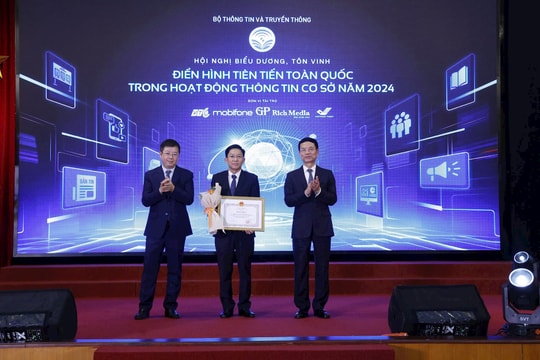 Trung tâm Công nghệ thông tin MobiFone đạt thành tích xuất sắc trong lĩnh vực thông tin cơ sở