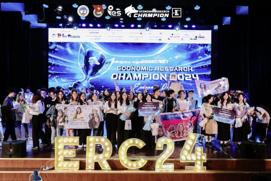 Ngôi vị quán quân Cuộc thi Economic Research Champion 2024 gọi tên: 𝐌𝐚𝐯𝐞𝐫𝐢𝐜𝐤𝐬
