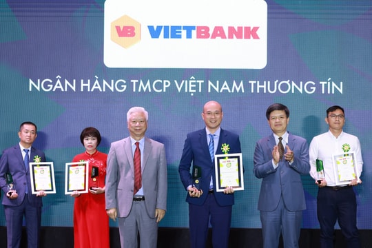 Vietbank lần thứ hai liên tiếp được vinh danh 'Thương hiệu mạnh - Phát triển bền vững 2024'
