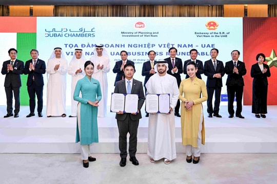 Emirates ký Biên bản Ghi nhớ với Vietnam Airlines và Vietjet