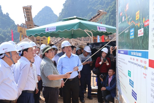 Yêu cầu hoàn thành dự án đường bộ cao tốc Đồng Đăng (Lạng Sơn)-Trà Lĩnh (Cao Bằng) và Hữu Nghị-Chi Lăng (tỉnh Lạng Sơn) ngay trong năm 2025