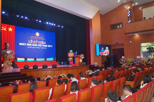 Học viện Ngân hàng kỷ niệm 42 năm Ngày Nhà giáo Việt Nam