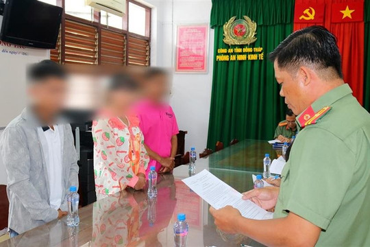 Xử phạt 3 cá nhân trong một gia đình do cho mượn, mua bán tài khoản ngân hàng