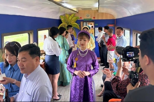Hành trình “Kết nối di sản miền Trung” được bình chọn Top 9 sản phẩm du lịch ấn tượng Huế 2024