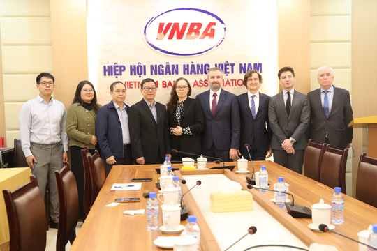 Hiệp hội Ngân hàng tiếp và làm việc với đại sứ quán Ba Lan