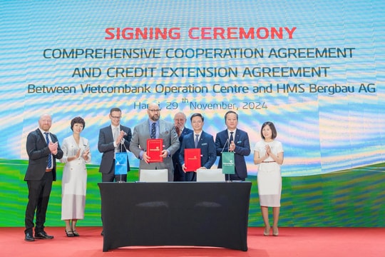 Vietcombank Sở giao dịch và HMS Bergbau tổ chức lễ ký kết hợp đồng hợp tác toàn diện