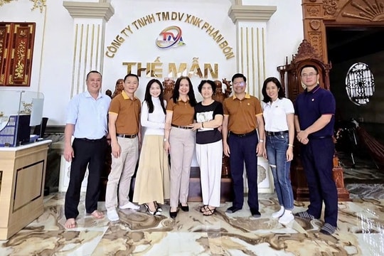 PVCFC hỗ trợ nhà phân phối đưa hàng đến tay người nông dân