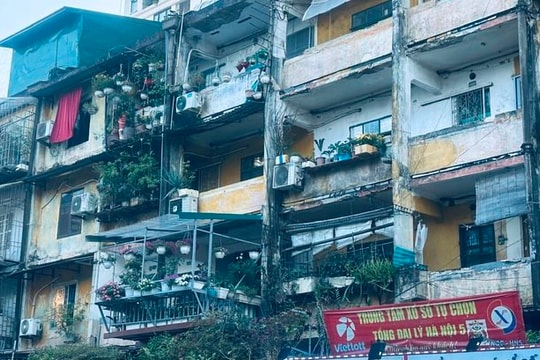 Hà Nội thúc tiến độ cải tạo loạt chung cư cũ quận Hai Bà Trưng