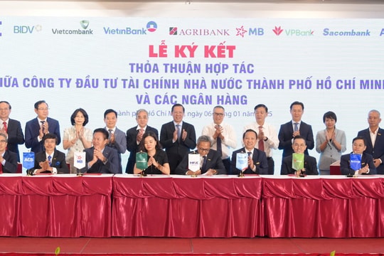 Sacombank và HFIC ký kết hợp tác phát triển kinh tế - xã hội TP. Hồ Chí Minh