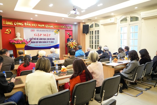 Hiệp hội Ngân hàng tổ chức gặp mặt các thế hệ lãnh đạo, cán bộ hưu trí nhân dịp đón Xuân Ất Tỵ 2025