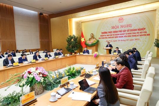 Thủ tướng gặp gỡ cộng đồng doanh nghiệp: Tìm giải pháp để tăng trưởng kinh tế đạt 2 con số