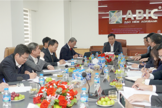 Lãnh đạo Agribank làm việc tại Công ty Cổ phần Bảo hiểm Ngân hàng Nông nghiệp (ABIC)