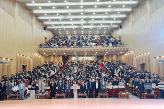 Hơn 1.000 sinh viên Trường Đại học Sư phạm Hà Nội hưởng ứng chuyển đổi số trong giáo dục nhờ Blockchain và AI