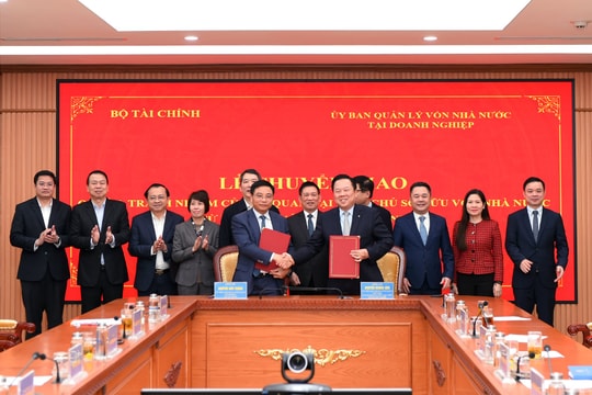 Chuyển giao quyền đại diện sở hữu vốn nhà nước tại 18 tập đoàn, tổng công ty về Bộ Tài chính