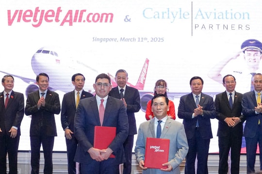 Vietjet công bố đường bay thẳng Singapore – Phú Quốc và trao thỏa thuận tài chính tàu bay trị giá 300 triệu USD
