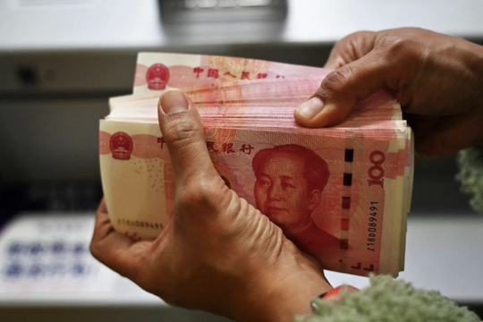 Các ngân hàng Trung Quốc tăng lãi suất cho vay tiêu dùng trong bối cảnh biên lợi nhuận chịu áp lực