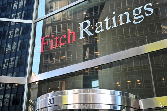 Fitch hạ xếp hạng tín nhiệm của Trung Quốc