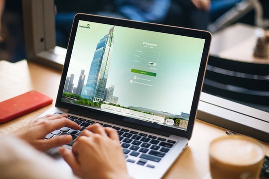 Các yếu tố tác động đến quyết định sử dụng VCB Digibank của sinh viên Trường Đại học Ngân hàng TP. Hồ Chí Minh