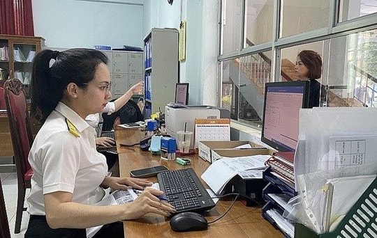 Thẩm quyền của chính quyền địa phương 2 cấp trong lĩnh vực thuế, phí, quản lý giá