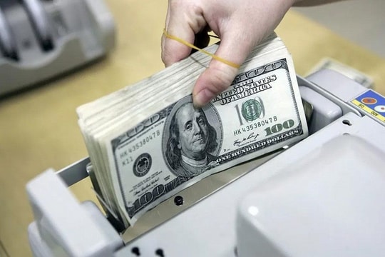 Vị thế USD “lung lay” trước làn sóng thách thức mới?