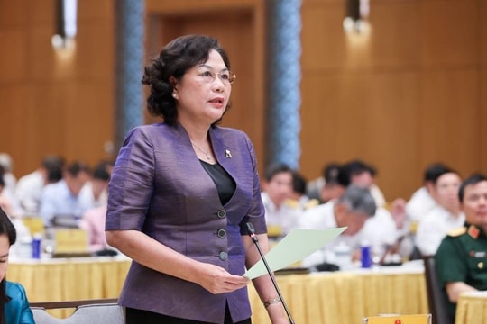 Thống đốc Nguyễn Thị Hồng: Ngành Ngân hàng đi đầu trong chuyển đổi số