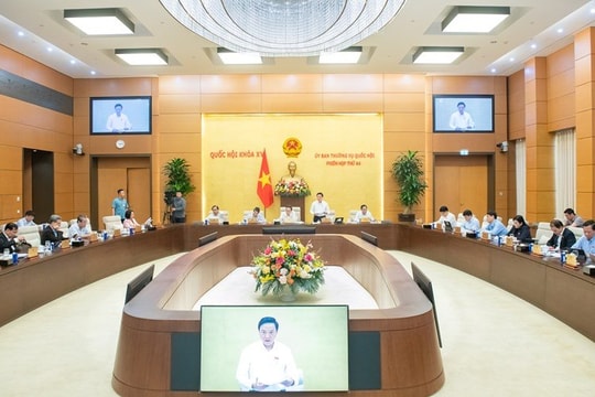 Ban hành Nghị quyết về việc sắp xếp đơn vị hành chính năm 2025, có hiệu lực từ ngày 15/4