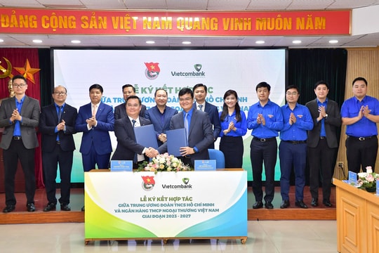 Quỹ ‘Vững tương lai” Vietcombank: Ngọn lửa tiếp thêm động lực, nâng bước thế hệ trẻ vững tin học tập, hướng tới tương lai tươi sáng
