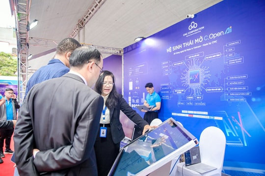 CMC trình diễn hệ sinh thái trí tuệ nhân tạo C.OpenAI tại Lễ phát động phong trào thi đua toàn quốc về đổi mới sáng tạo, chuyển đổi số