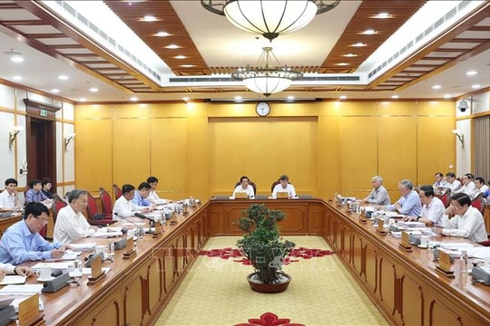 Bộ Chính trị, Ban Bí thư họp triển khai thực hiện sắp xếp tổ chức bộ máy của hệ thống chính trị