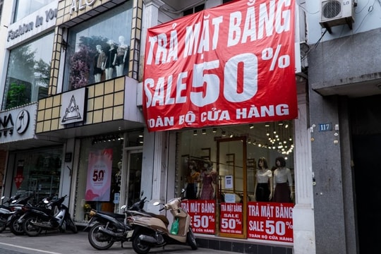 Hạ giá cho thuê, loạt mặt bằng bán lẻ đường phố ở TP. Hồ Chí Minh vẫn ế ẩm, vì sao?