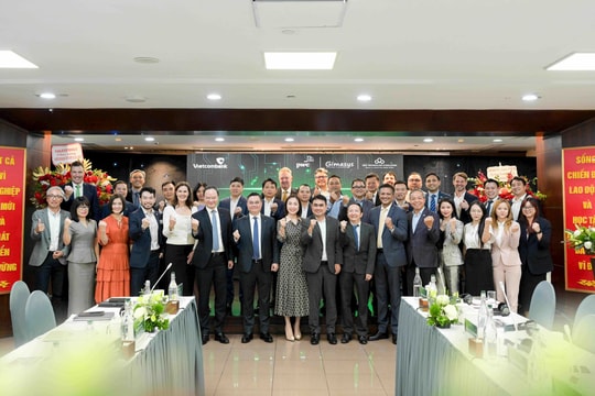 Vietcombank tổ chức Lễ khởi động Dự án triển khai hệ thống CRM trên nền tảng Salesforce