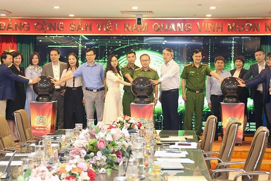 PVcomBank tiên phong tích hợp với Cổng ký số từ xa tập trung trên VNeID