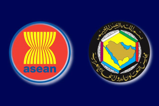 Phó Thống đốc Phạm Thanh Hà tháp tùng Thủ tướng Chính phủ tham dự Hội nghị Cấp cao ASEAN và thăm chính thức Malaysia