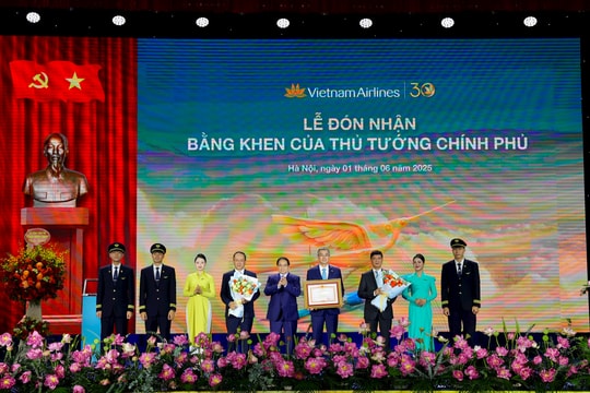Dấu ấn 30 năm: Vietnam Airlines được Thủ tướng Chính phủ ghi nhận bằng phần thưởng cao quý
