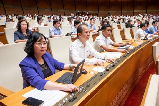 Thông qua Luật sửa đổi, bổ sung một số điều của Luật Quốc tịch Việt Nam