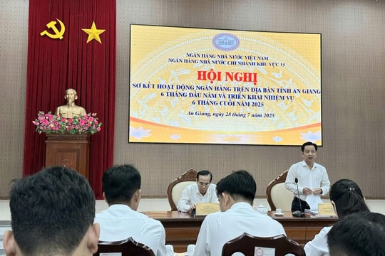 Ngành Ngân hàng Khu vực 15 tổ chức sơ kết và triển khai công tác ngân hàng 6 tháng cuối năm 2025