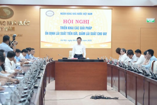 Ngân hàng bàn giải pháp ổn định lãi suất tiền gửi, giảm lãi suất cho vay