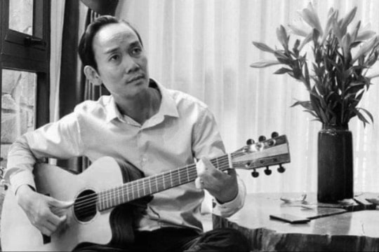 Tập di cảo thơ 'Mùa Xuân Ở Lại': Gặp lại một nhà báo Trần Nhật Minh tràn đầy tình yêu với cuộc đời